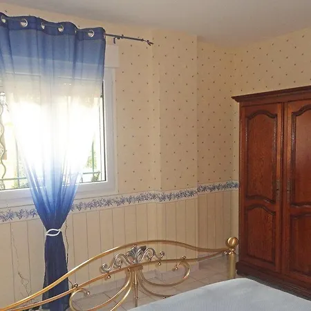 Дом отдыха Holiday With Fireplace 05 Безье