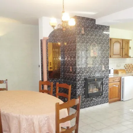 Дом отдыха Holiday With Fireplace 05